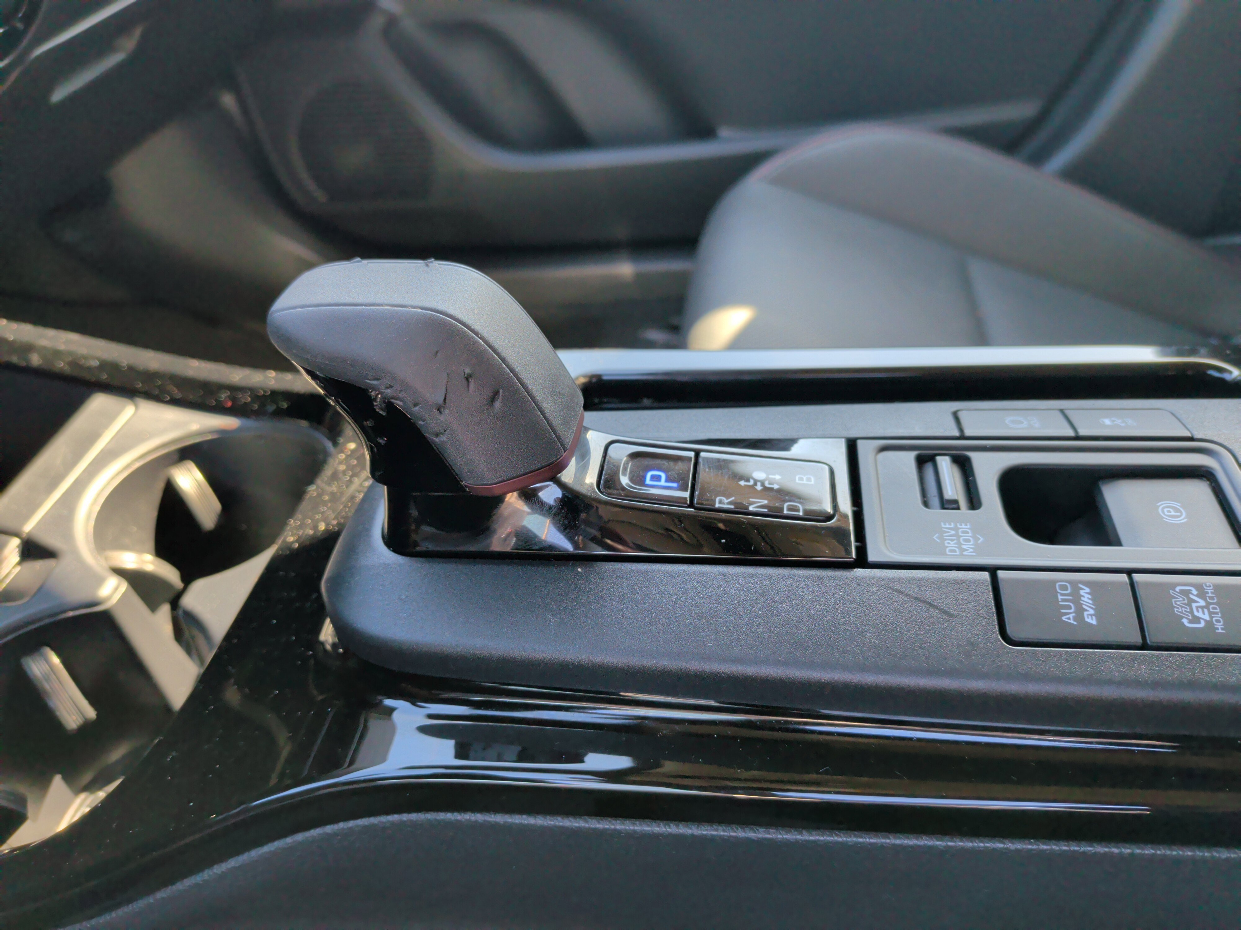 Used 2025 Toyota Prius Plug-In Hybrid FWD image 21