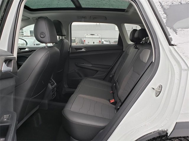 New 2026 Volkswagen Taos SE image 8