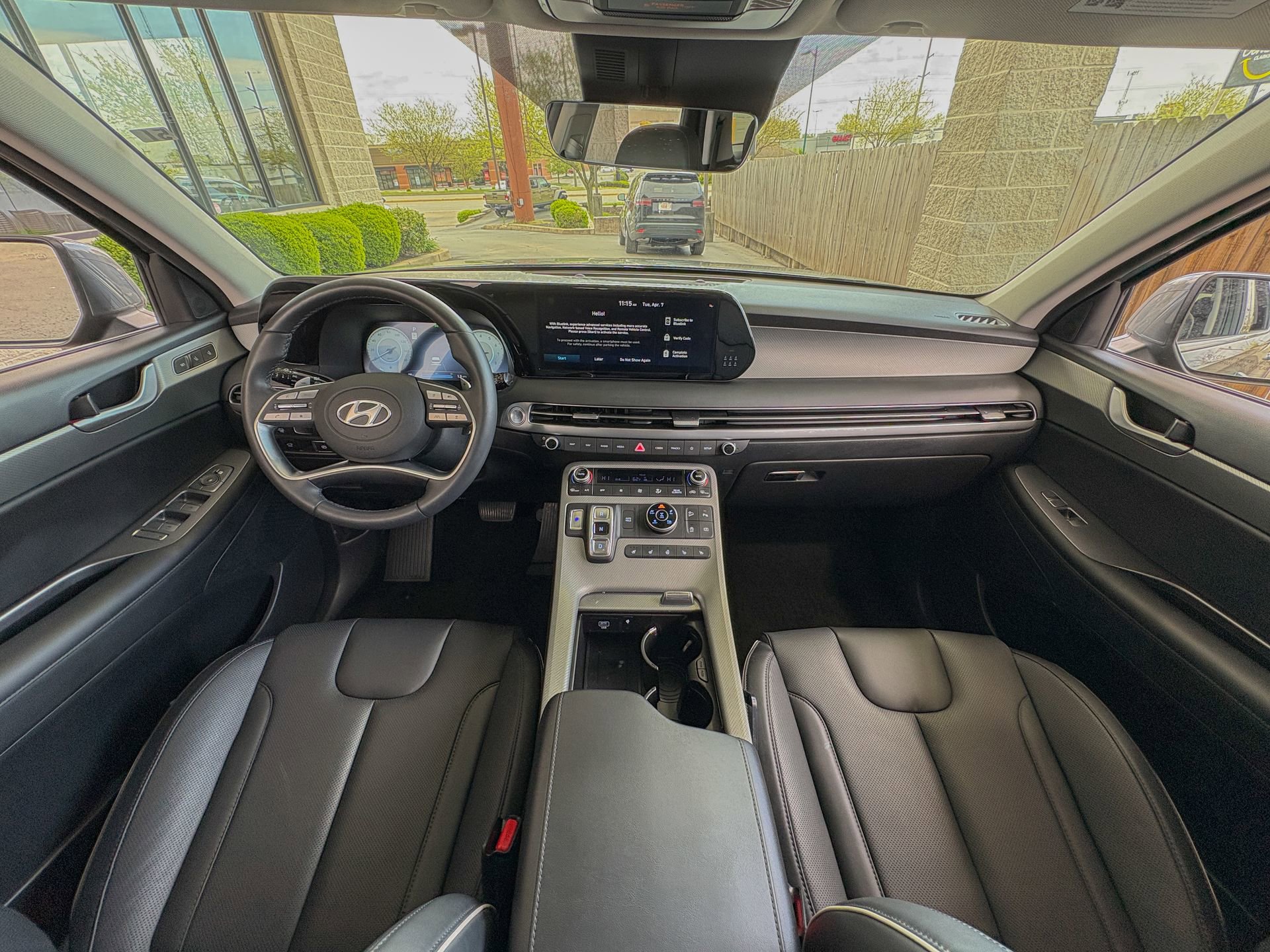 Used 2024 Hyundai Palisade SEL AWD/4WD image 2