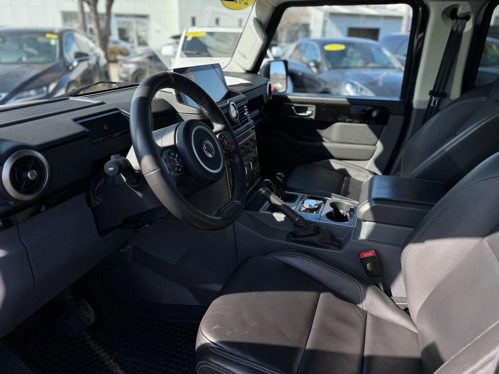 Used 2024 INEOS Grenadier Fieldmaster Edition image 11