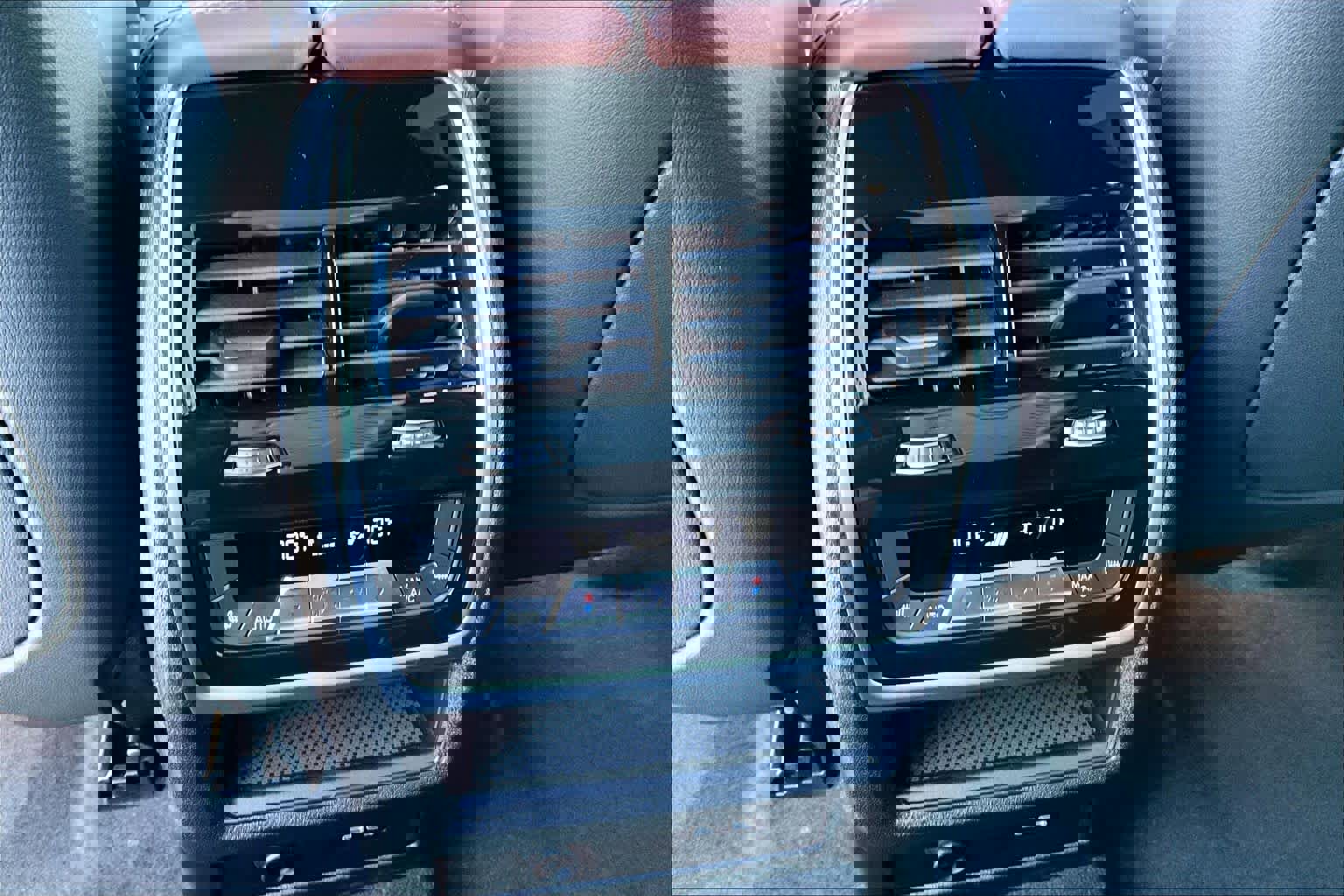 Used 2026 BMW X7 xDrive40i image 38