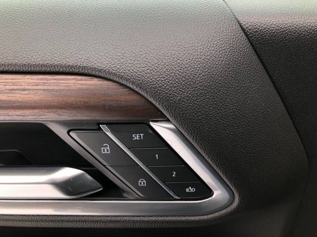 Used 2025 GMC Sierra 1500 SLT image 13