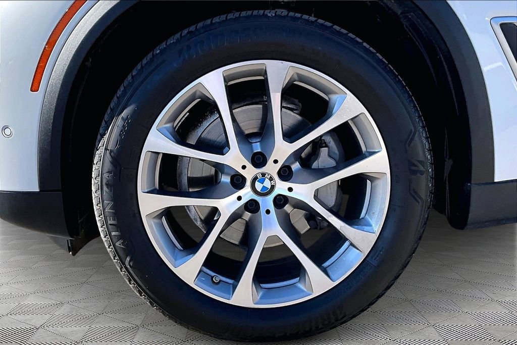 Used 2019 BMW X5 xDrive40i w/ Convenience Package image 9