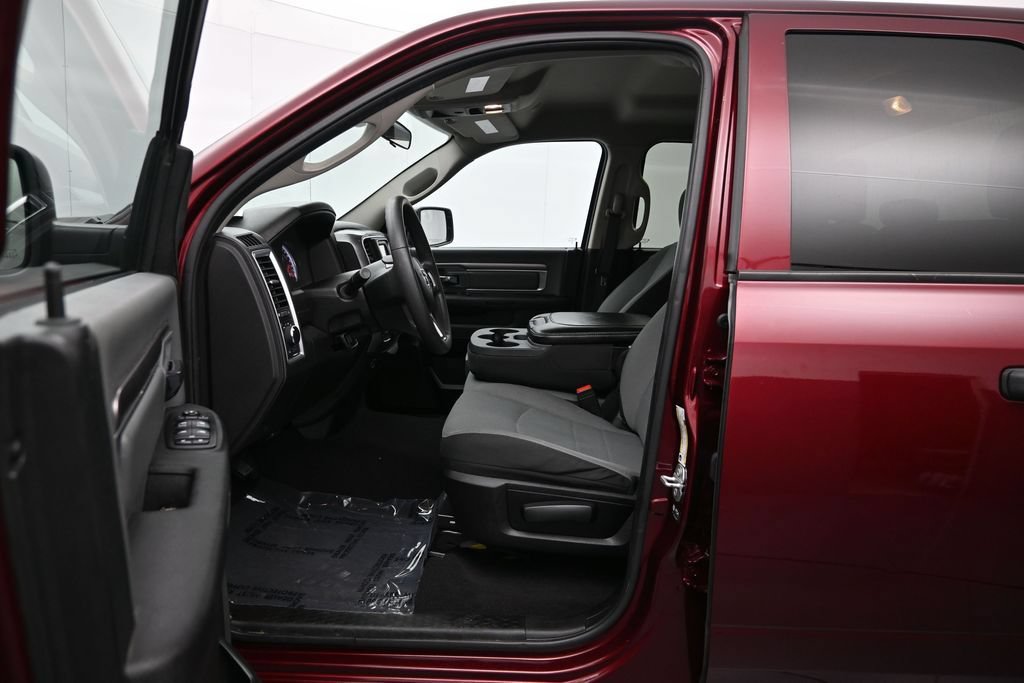 Used 2024 RAM 1500 Classic SLT AWD/4WD image 19
