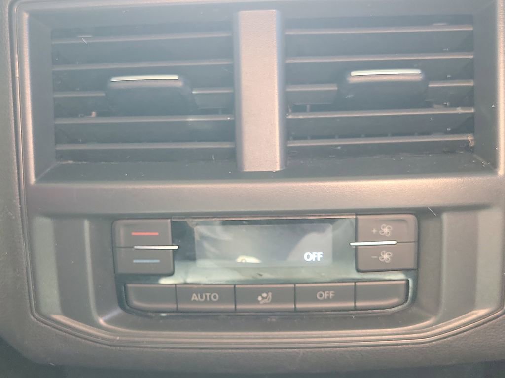 Used 2021 Volkswagen Atlas SE w/ Panoramic Sunroof Package image 17