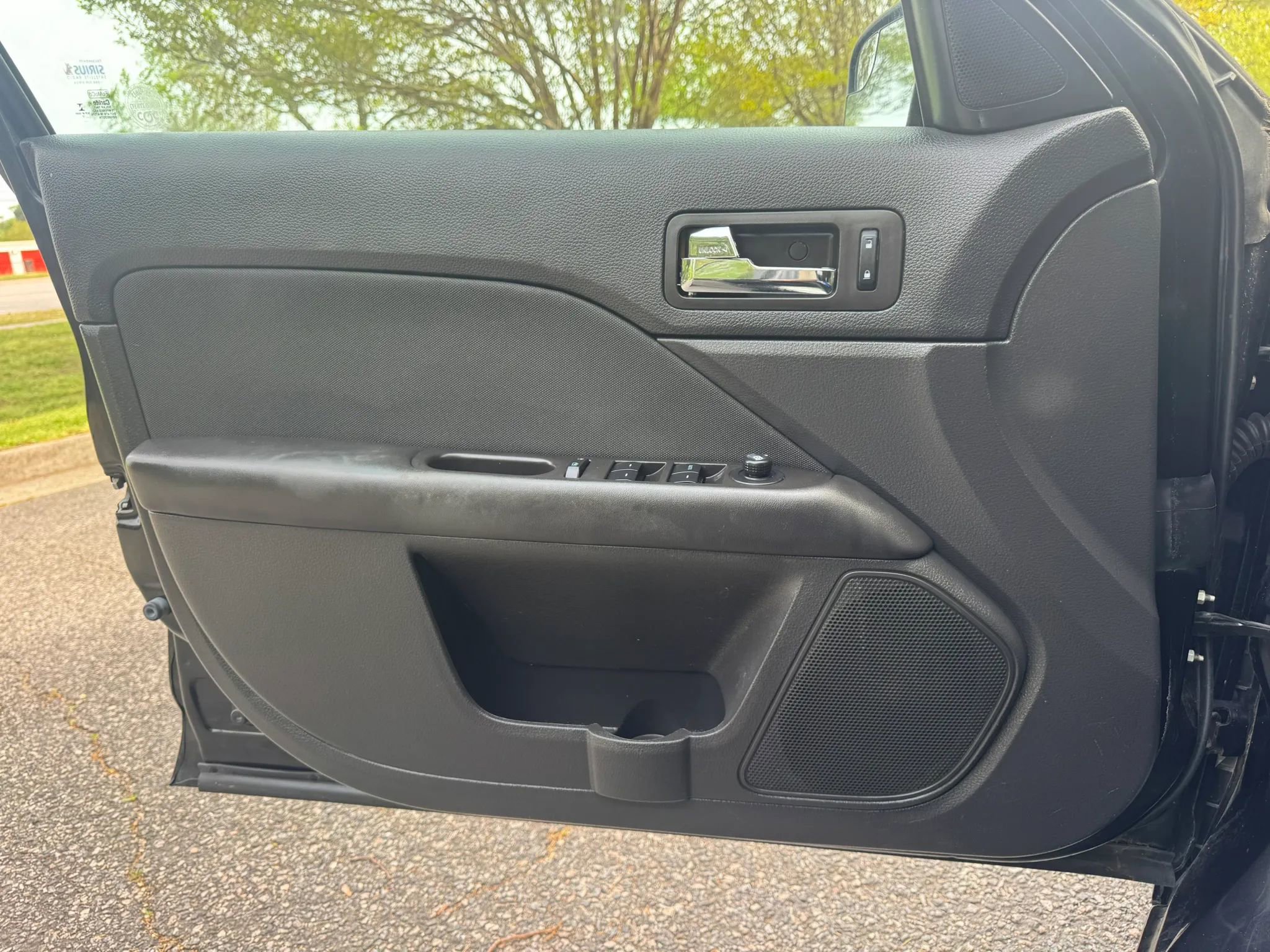 Used 2012 Ford Fusion SE image 9