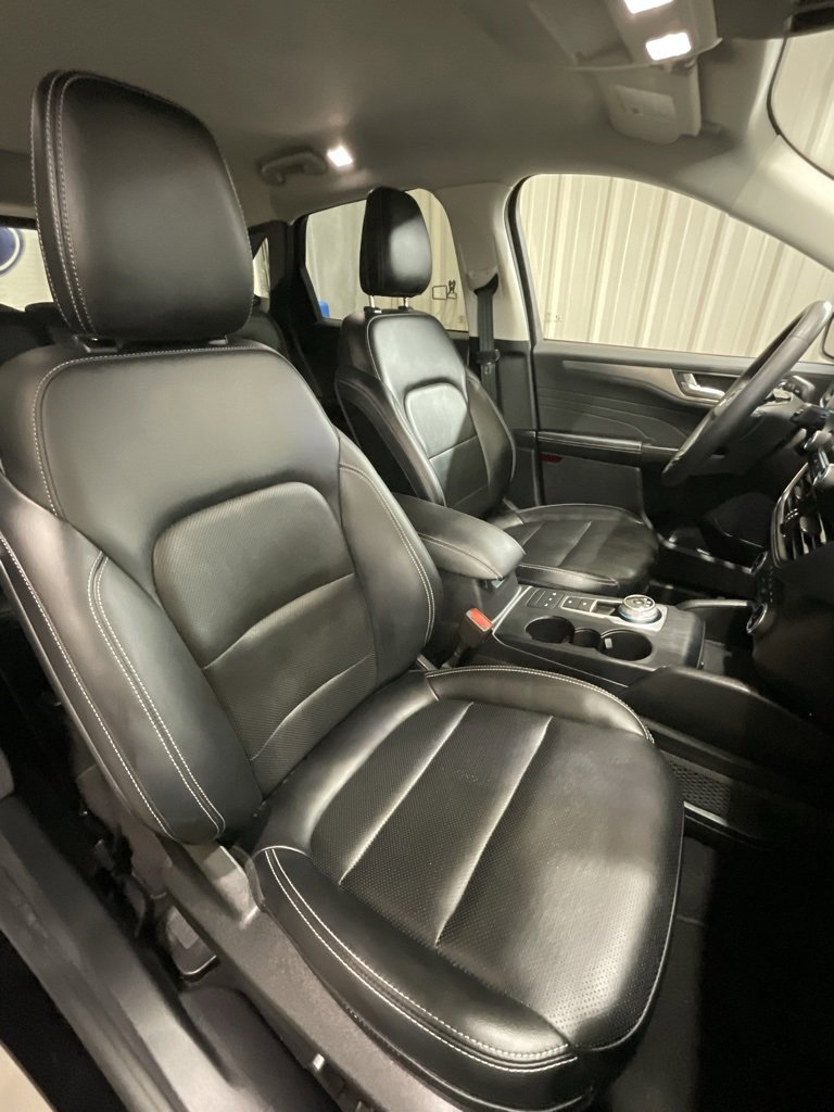 Used 2022 Ford Escape Titanium image 13