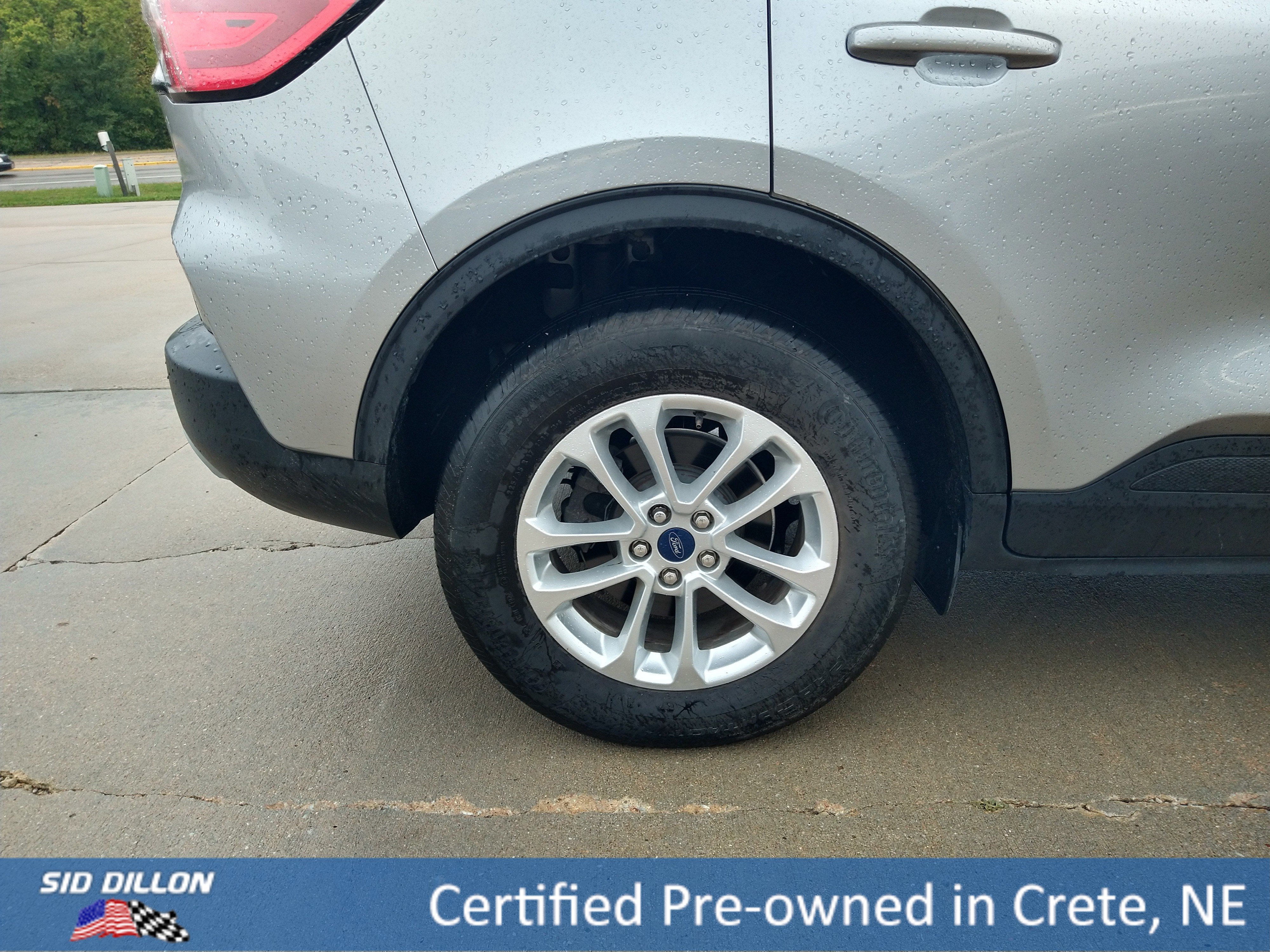 Used 2022 Ford Escape SE w/ Cold Weather Package image 9