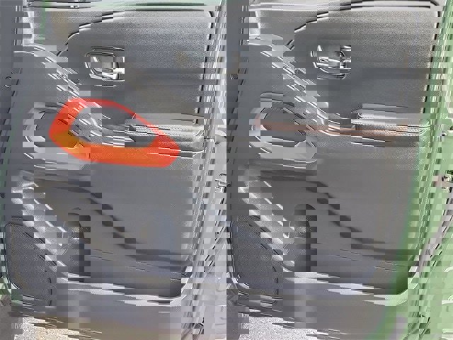 Certified 2025 Nissan Frontier PRO-4X image 13