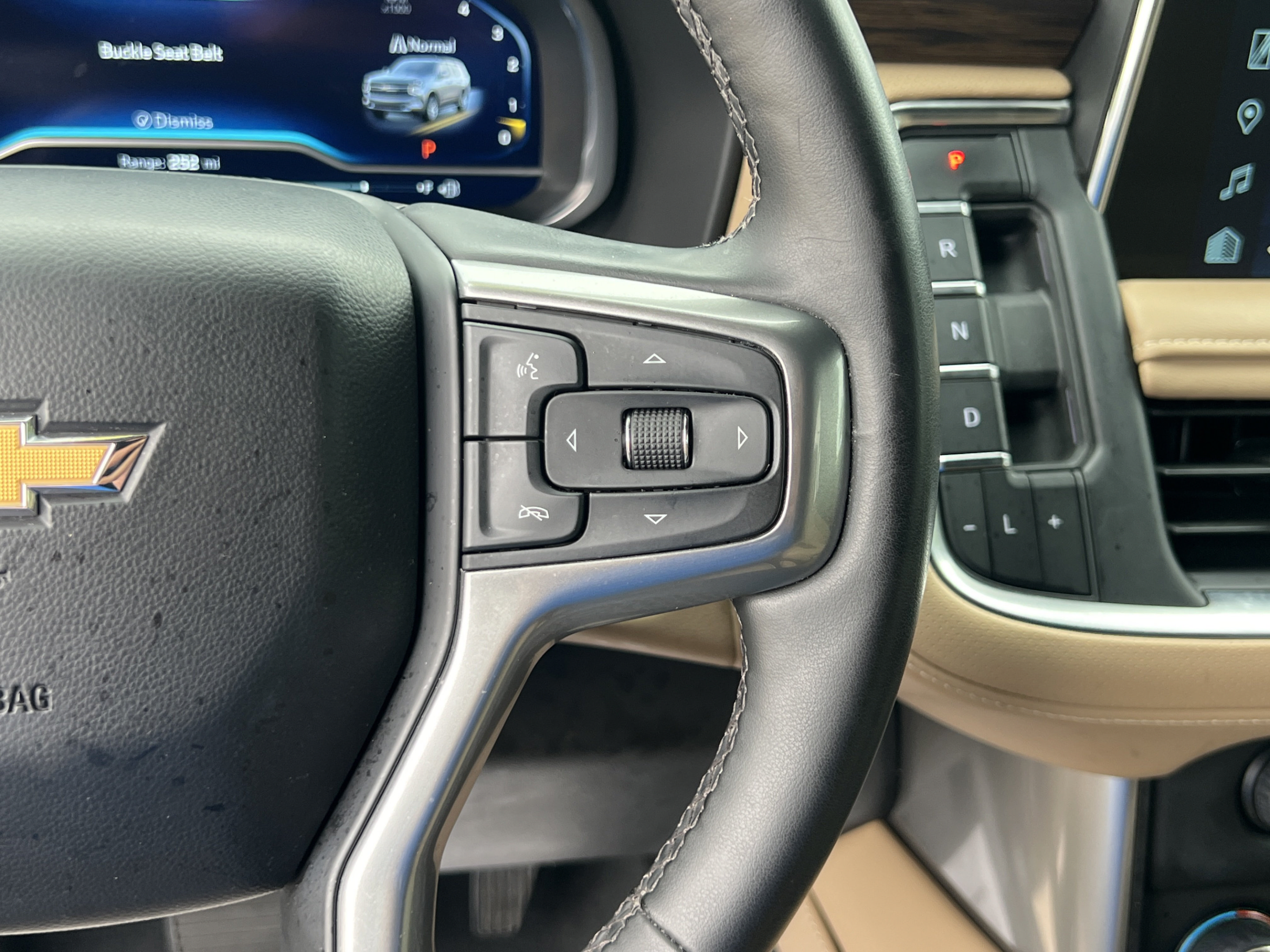 Used 2023 Chevrolet Suburban Premier w/ Premium Package RWD image 13