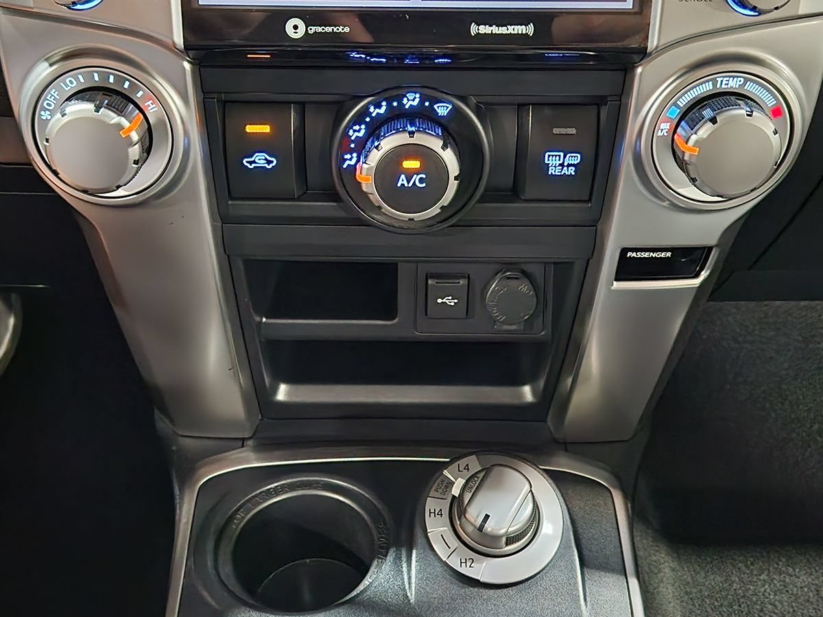 Used 2023 Toyota 4Runner SR5 AWD/4WD image 39
