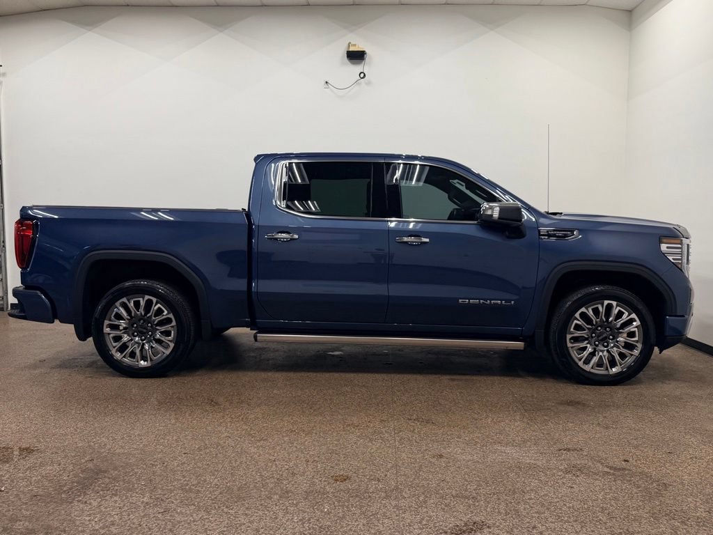 Used 2024 GMC Sierra 1500 Denali Ultimate AWD/4WD image 8