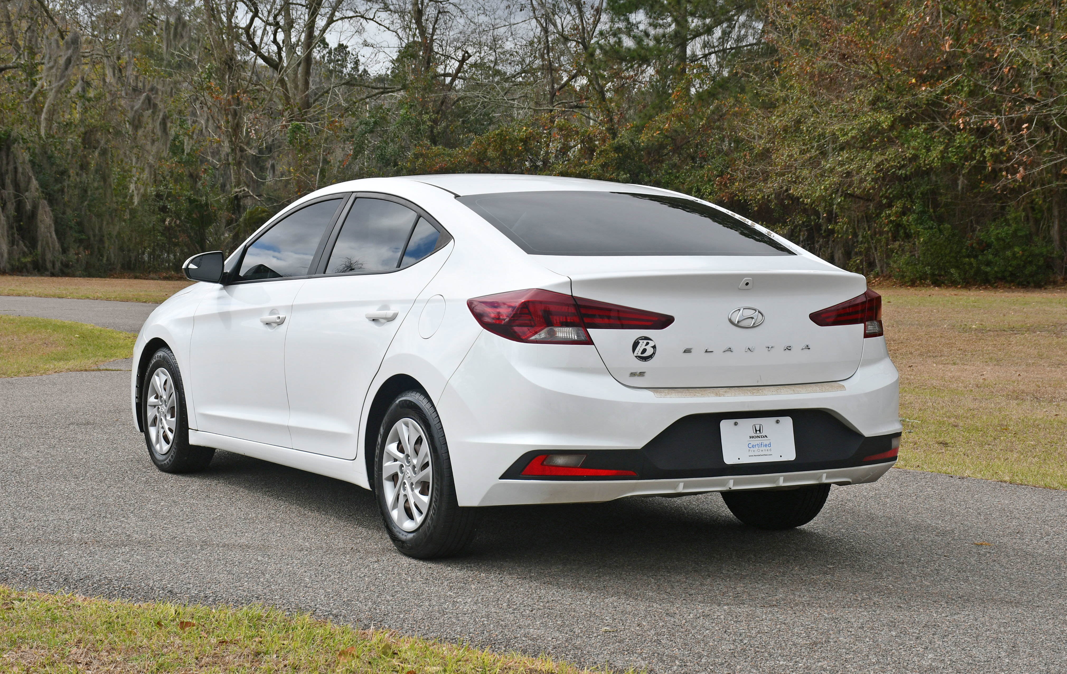 Used 2020 Hyundai Elantra SE w/ Cargo Package (C1) image 3