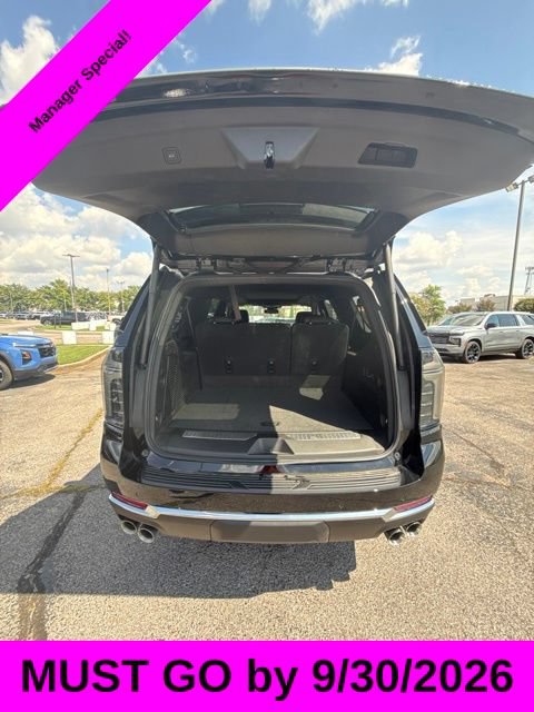 Used 2025 Chevrolet Suburban Premier w/ Sun And Tow Package AWD/4WD image 18