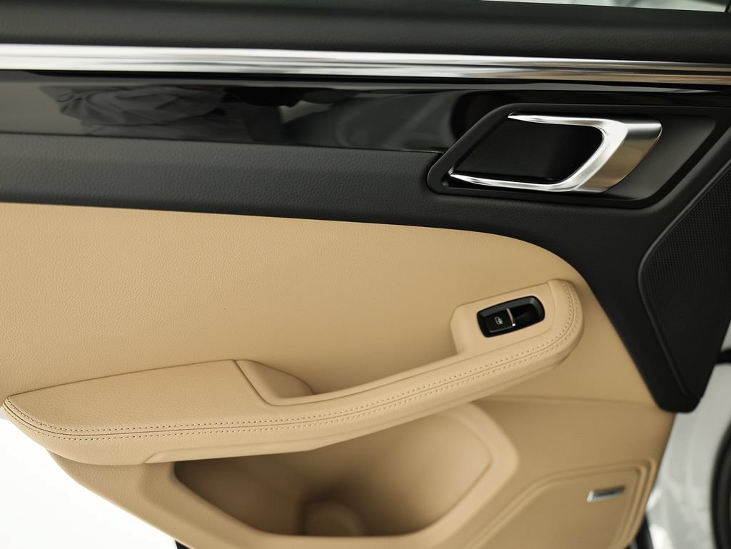 New 2026 Porsche Macan AWD/4WD image 26