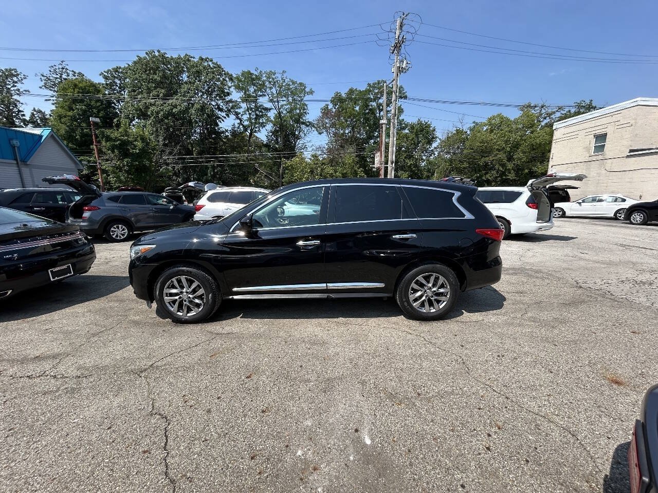 Used 2013 INFINITI JX35 AWD w/ Premium Pkg image 4