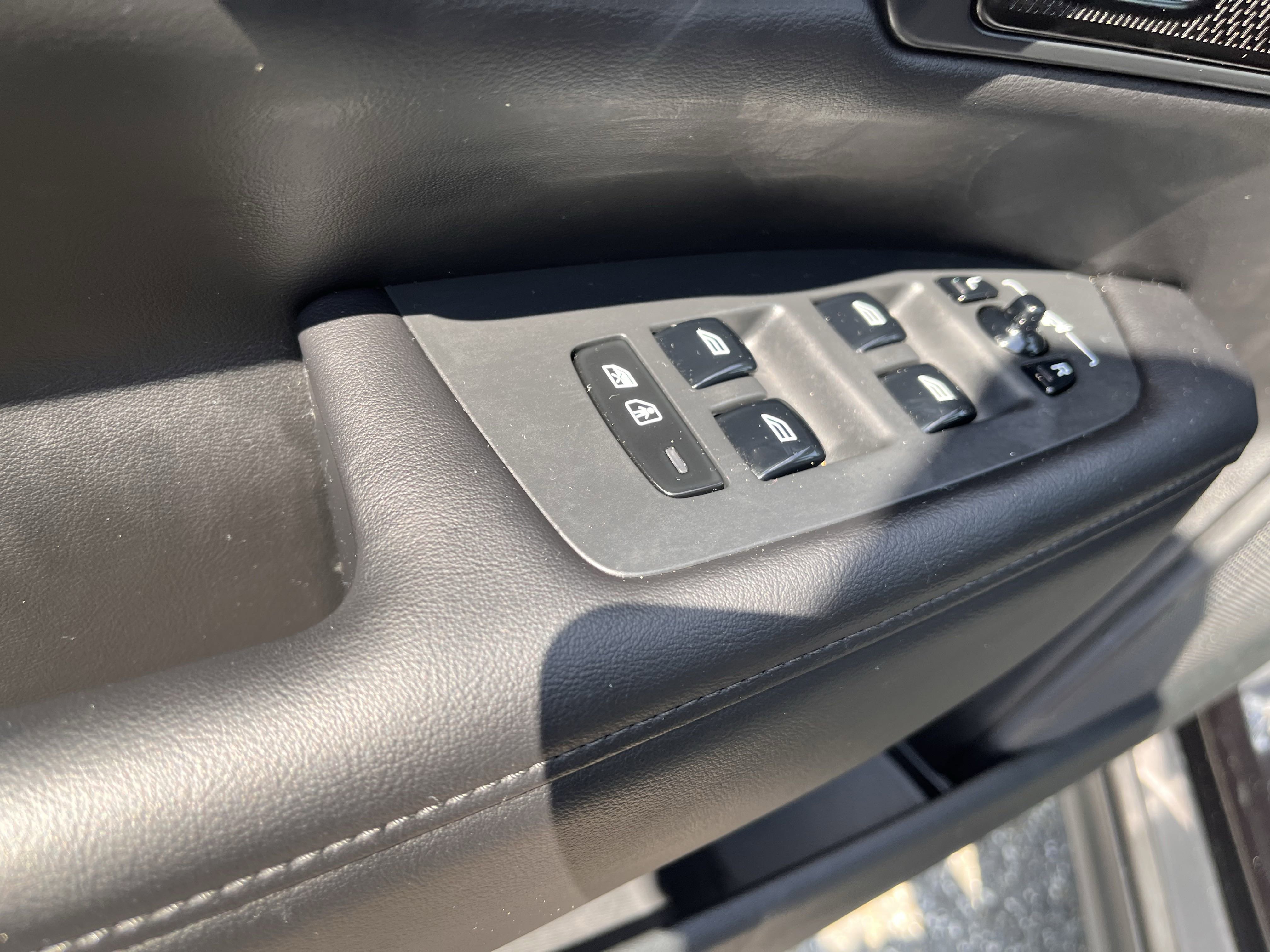 Certified 2023 Volvo V90 B6 Cross Country Plus image 9