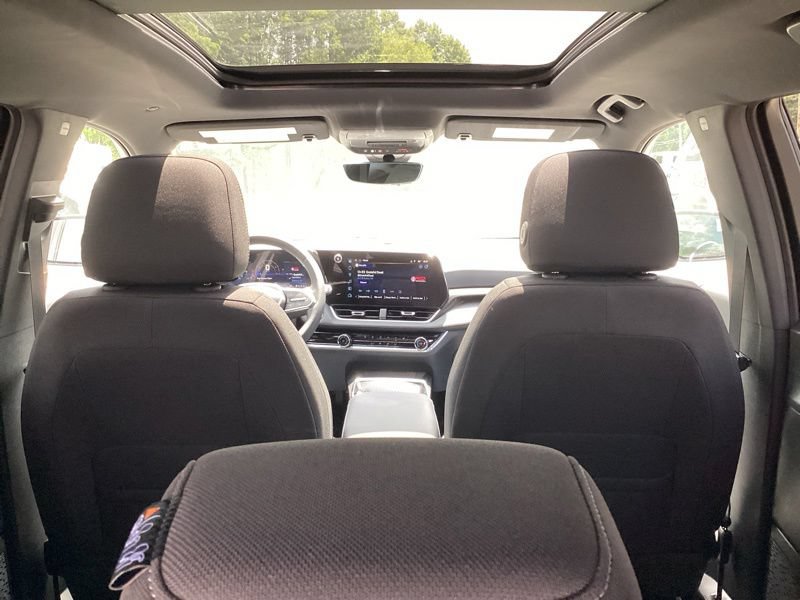 New 2027 Chevrolet Equinox LT w/ Safety and Technology Package AWD/4WD image 14