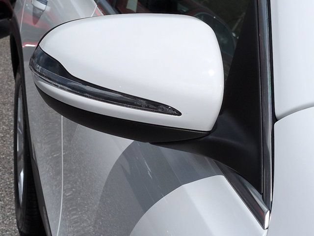 Used 2021 Mercedes-Benz GLB 250 4MATIC image 12