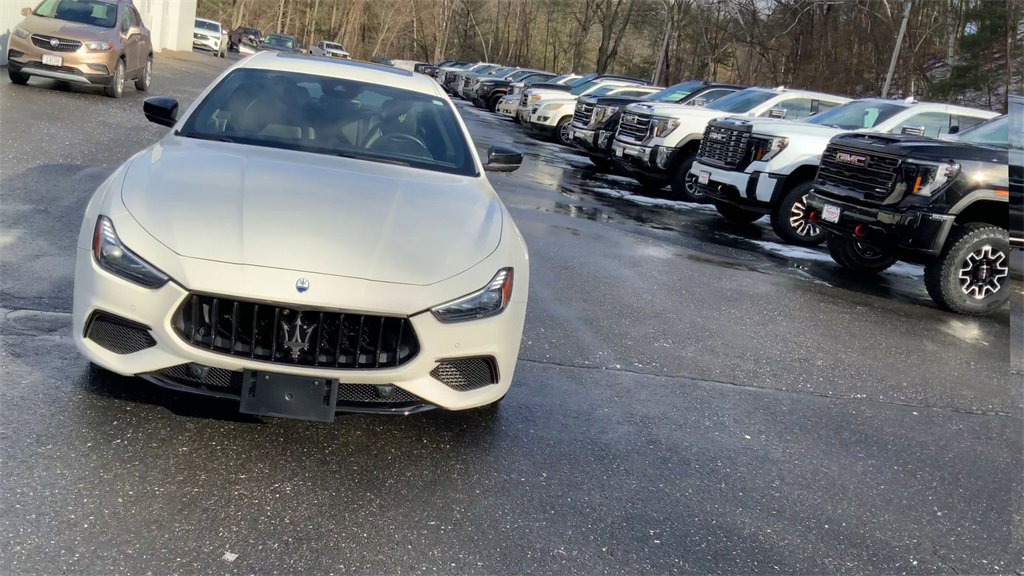 Used 2022 Maserati Ghibli Modena Q4 image 3