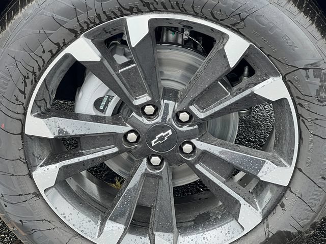New 2027 Chevrolet Equinox RS w/ Convenience Package III AWD/4WD image 6