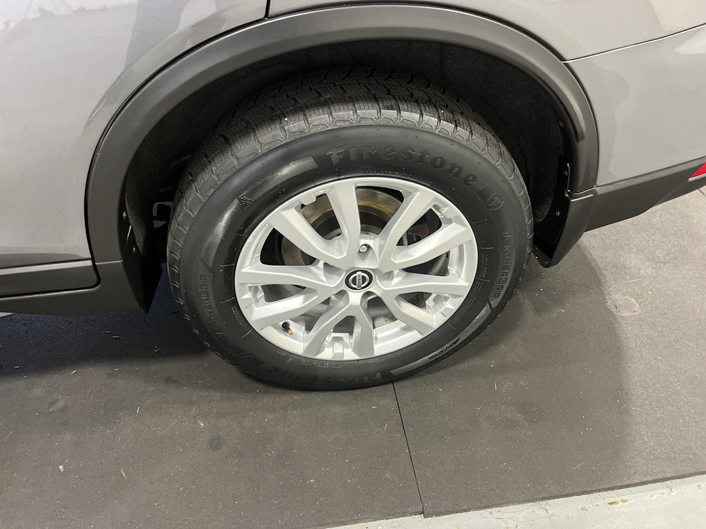 Used 2018 Nissan Rogue S AWD/4WD image 34