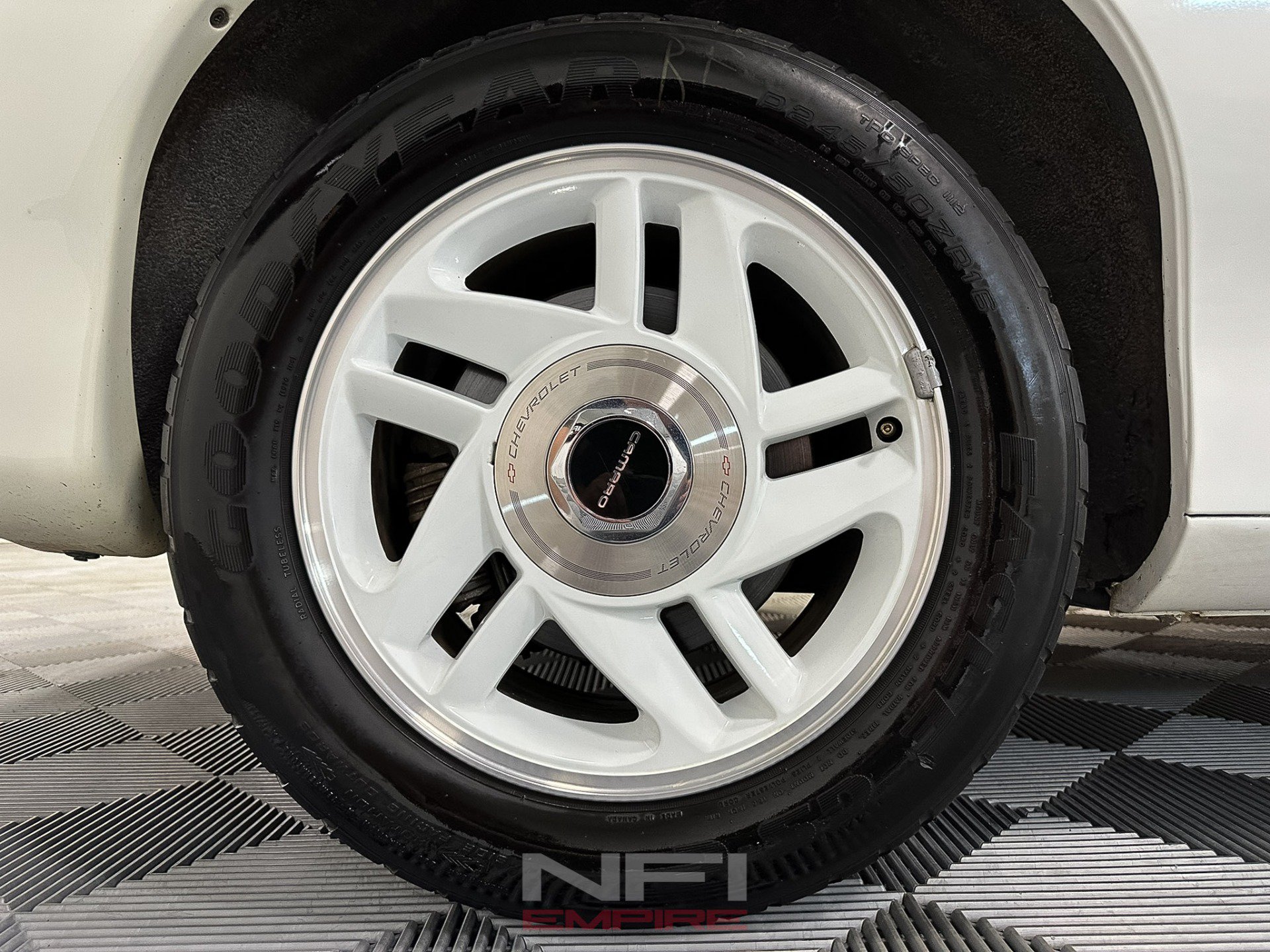 Used 1993 Chevrolet Camaro Z28 RWD image 18