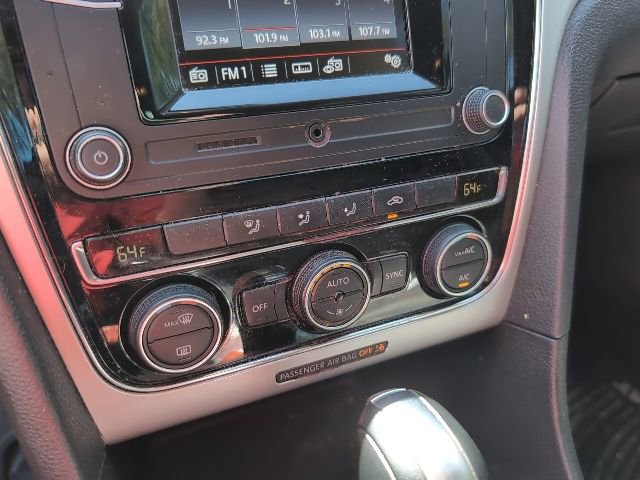 Used 2017 Volkswagen Passat 1.8T S image 17