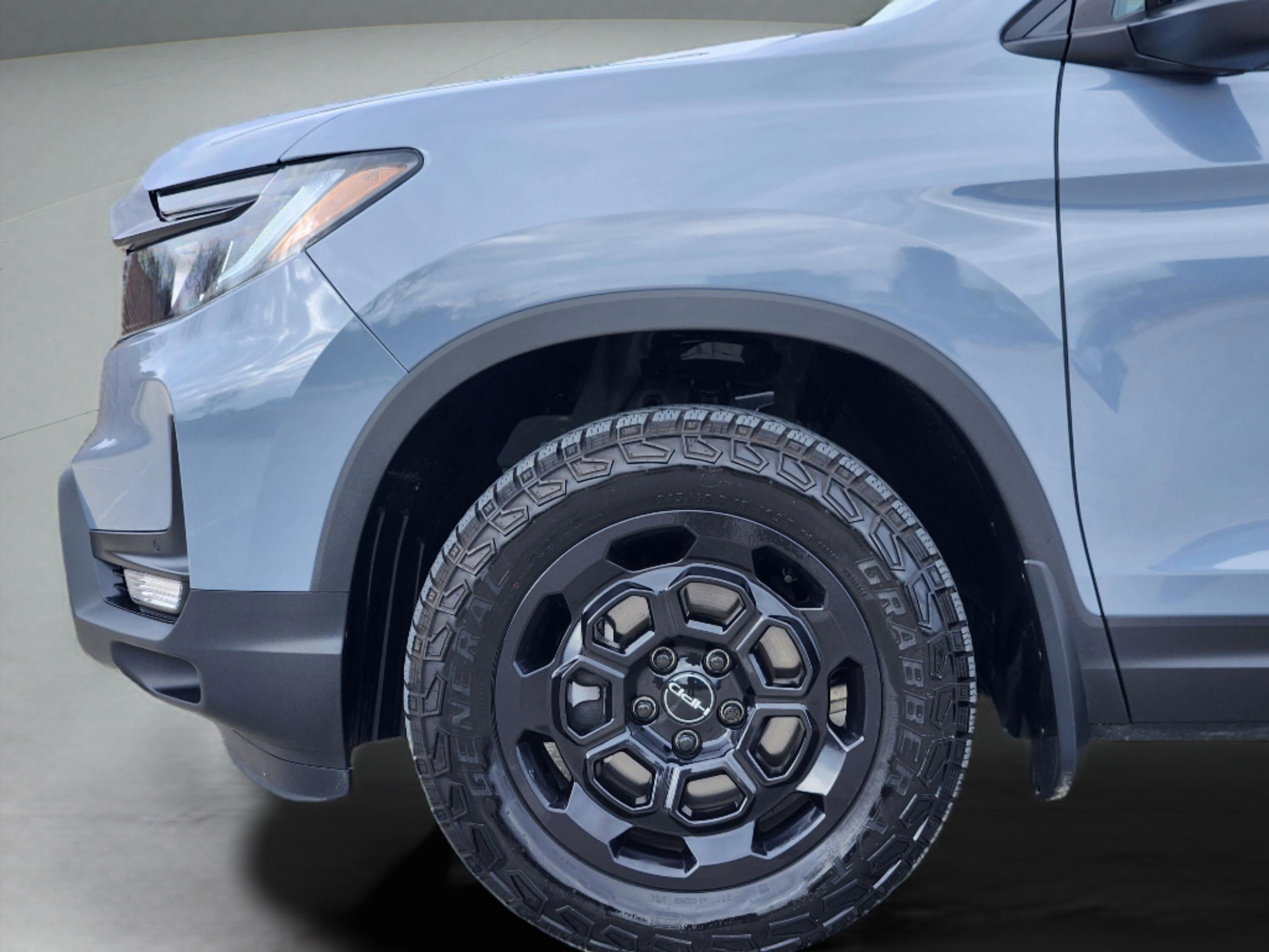 Certified 2025 Honda Ridgeline TrailSport+ image 10