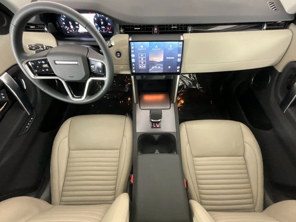 Used 2025 Land Rover Discovery Sport S image 14