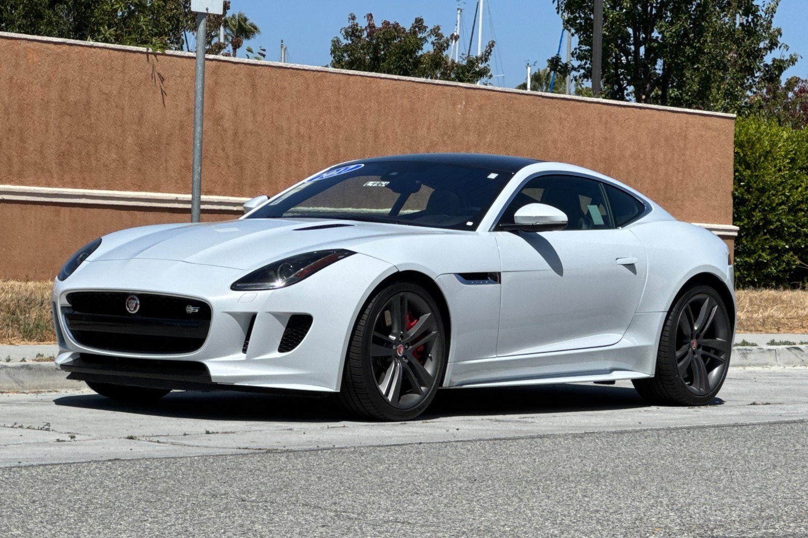 Used 2017 Jaguar F-TYPE S British Design Edition RWD image 8
