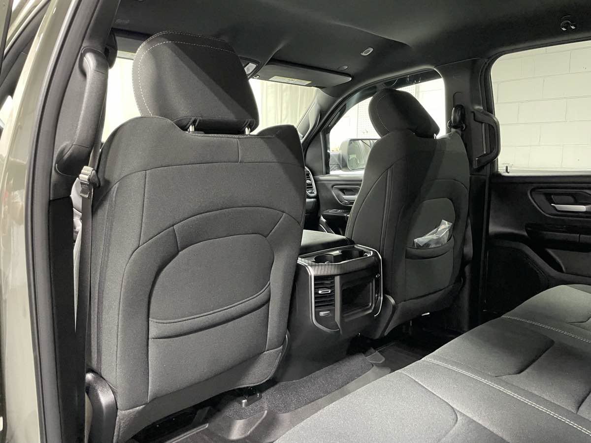 Used 2026 RAM 1500 Express AWD/4WD image 13