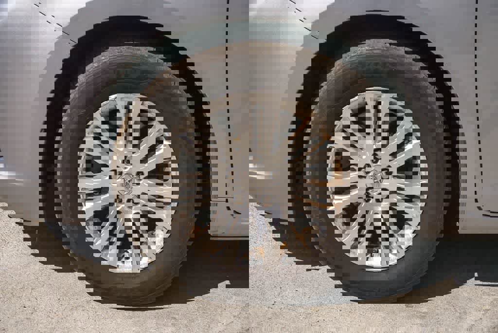 Used 2014 Toyota Sienna XLE image 5