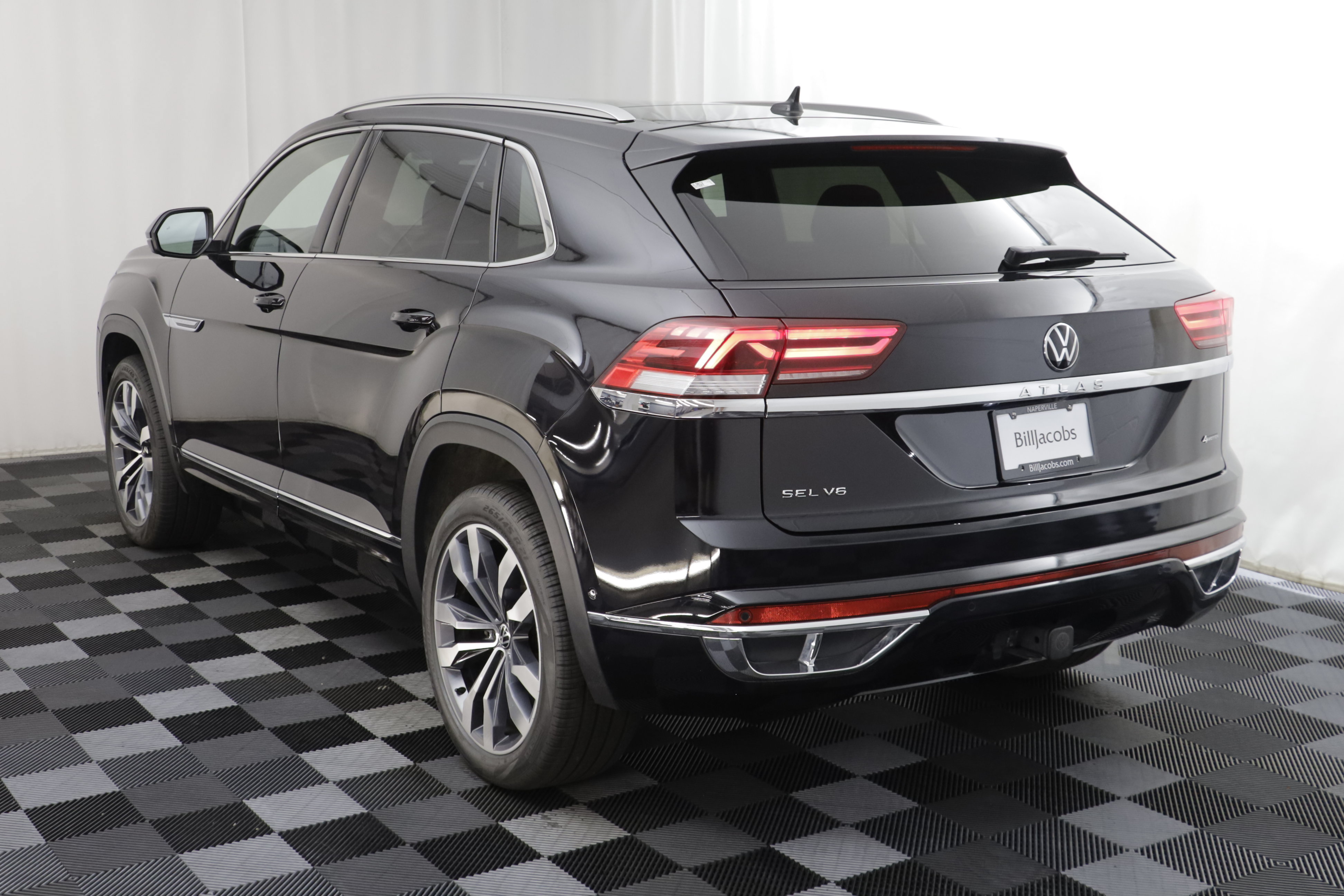 Used 2023 Volkswagen Atlas Cross Sport SEL Premium R-Line AWD/4WD image 16