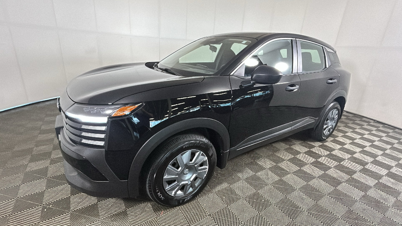 Used 2025 Nissan Kicks S AWD/4WD image 8