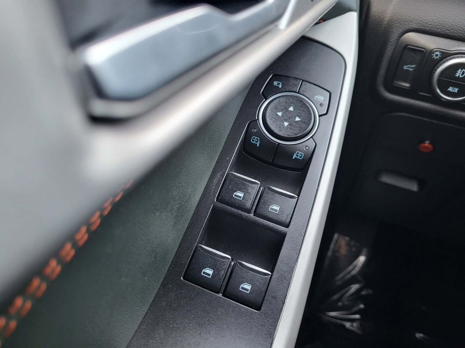 Used 2024 Ford Explorer Timberline w/ Timberline Technology Package image 13