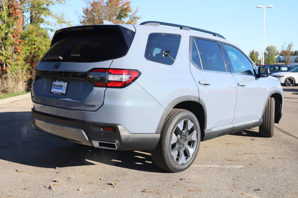 New 2026 Honda Pilot Touring image 6