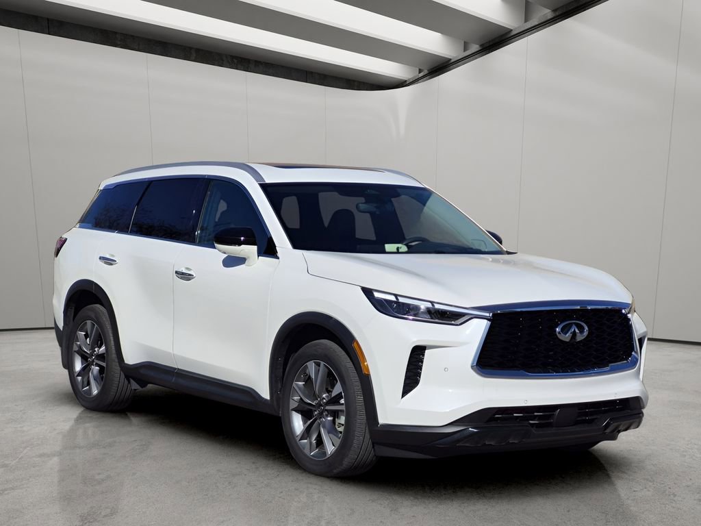 Used 2025 INFINITI QX60 Luxe w/ Vision Package image 4