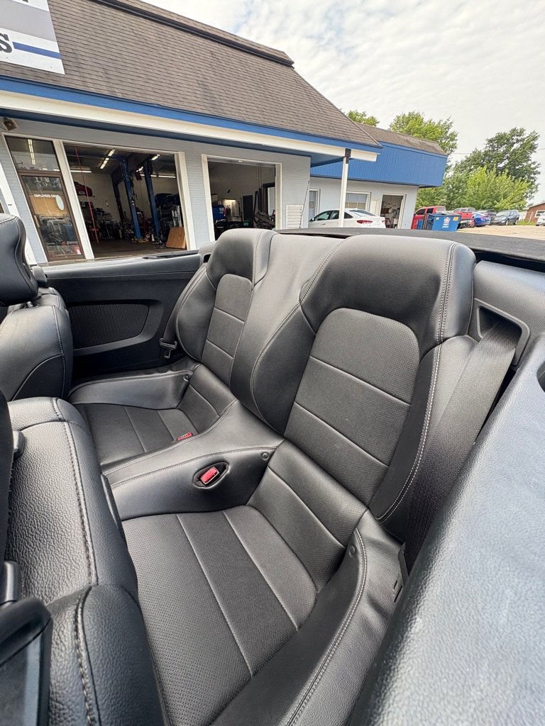 Used 2017 Ford Mustang Premium RWD image 13