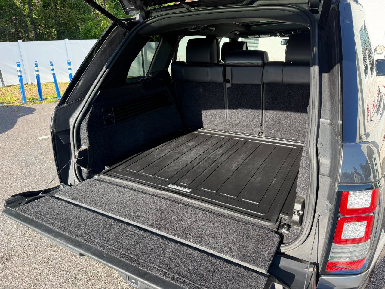 Used 2016 Land Rover Range Rover HSE image 41