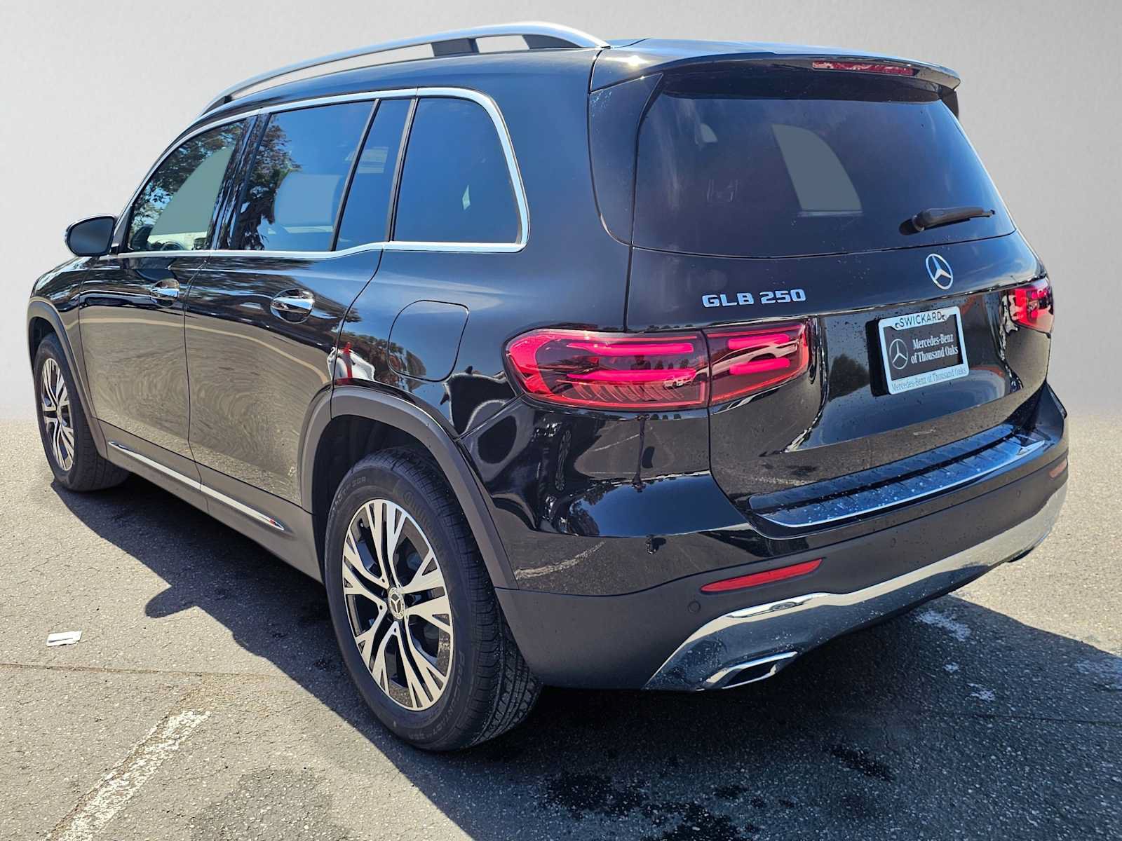 New 2026 Mercedes-Benz GLB 250 image 5