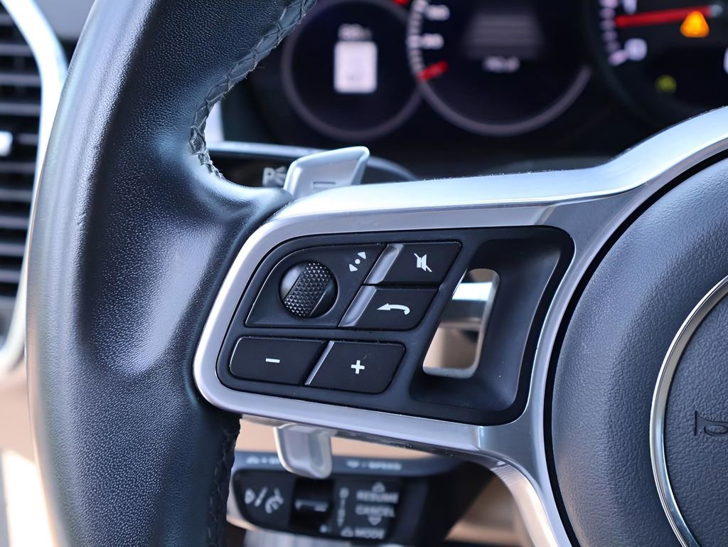 Used 2021 Porsche Cayenne image 30