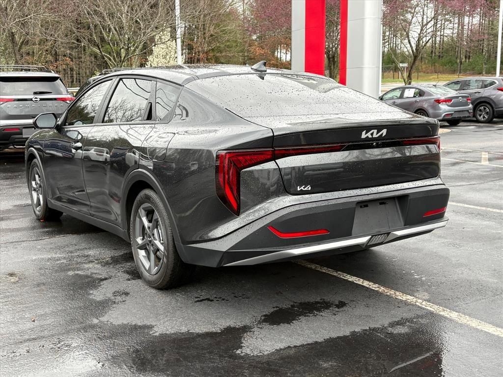 Used 2025 Kia K4 LXS image 4