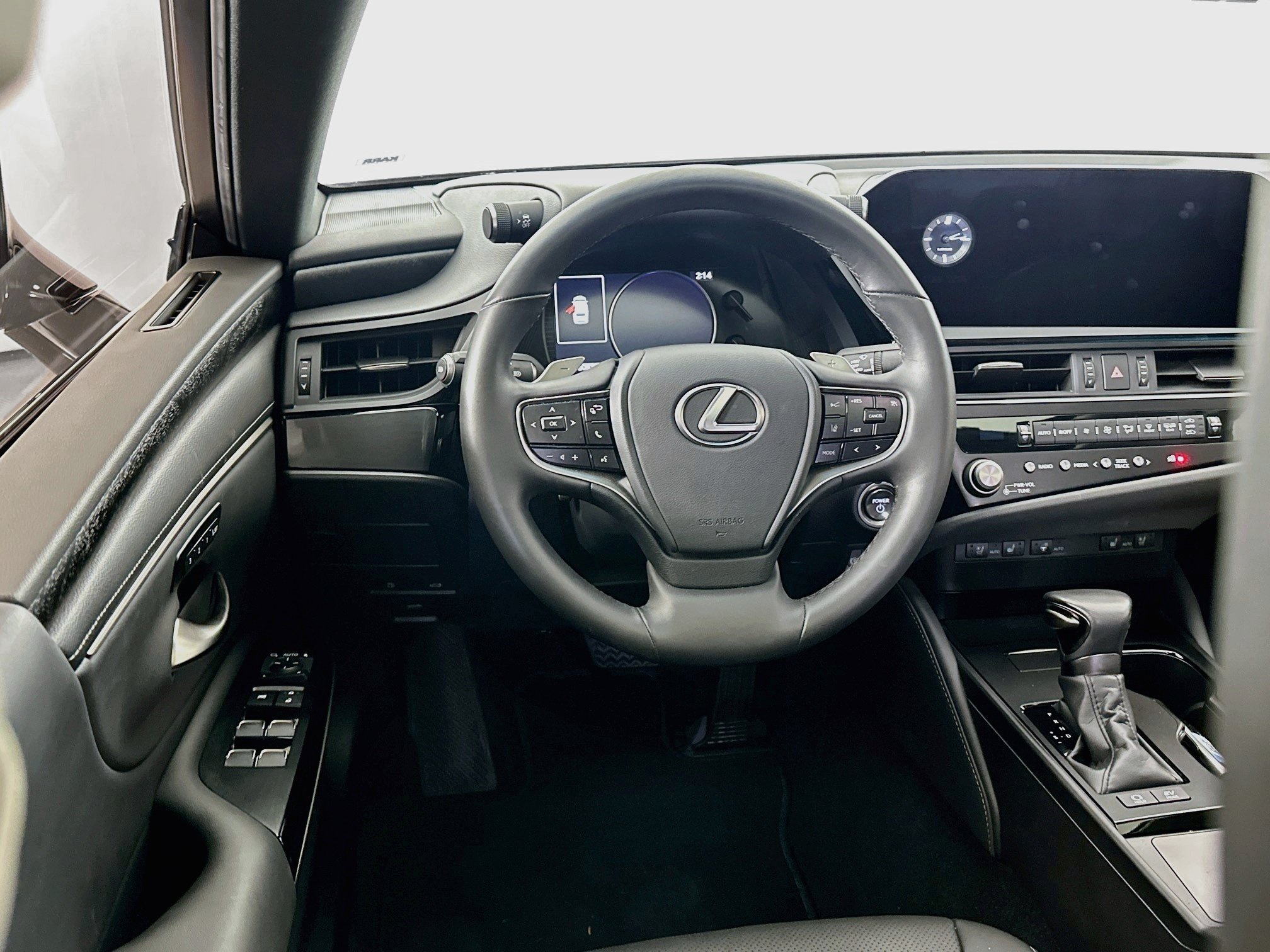 Used 2024 Lexus ES 300h w/ Premium Package FWD image 17