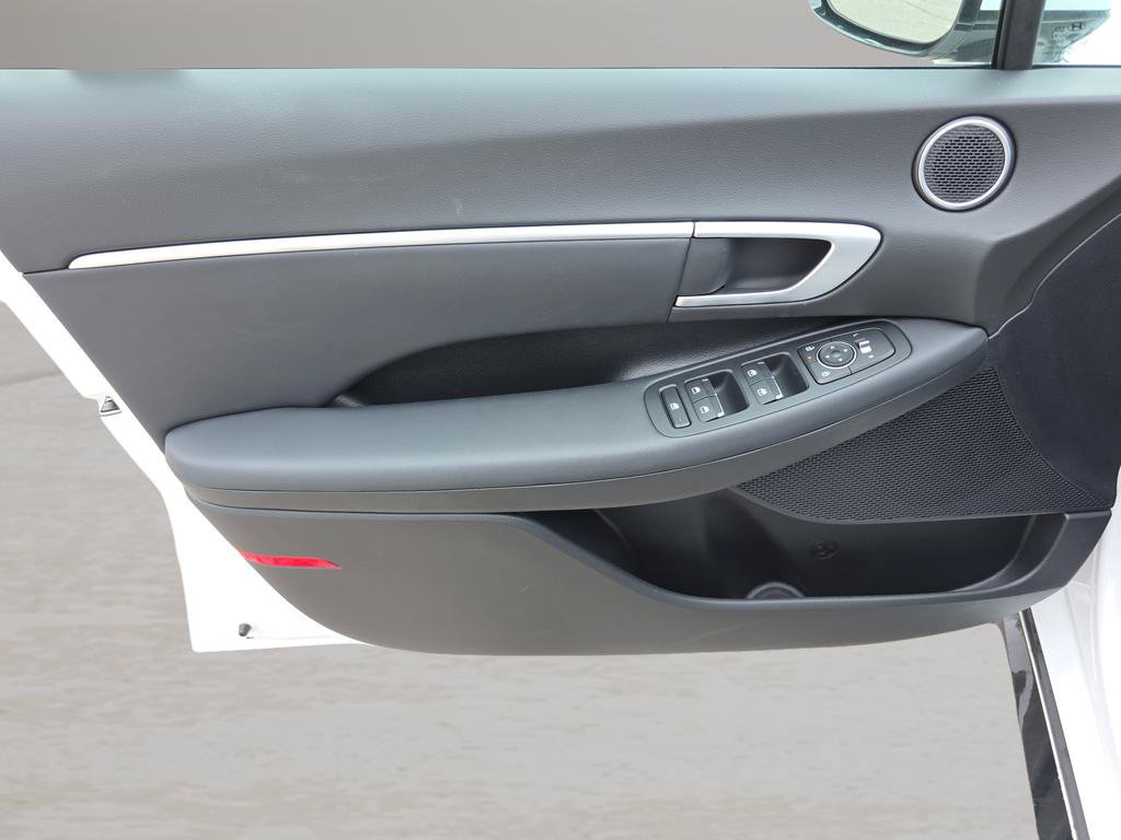 Certified 2025 Hyundai Sonata SEL FWD image 16