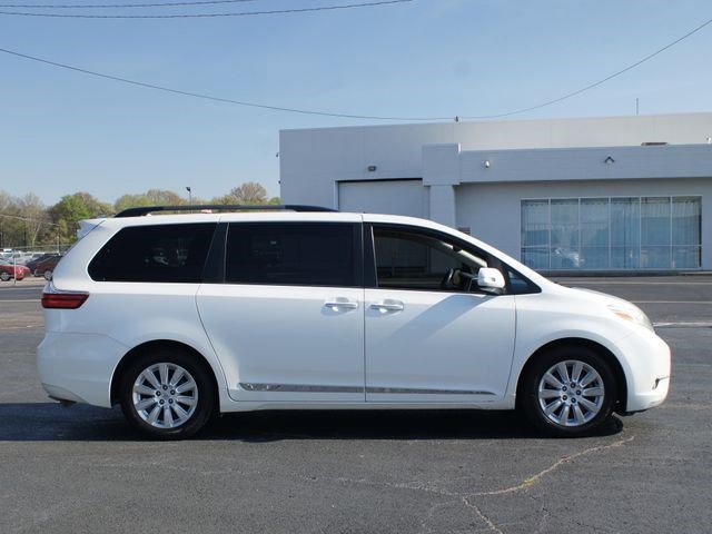 Used 2016 Toyota Sienna Limited Premium image 22
