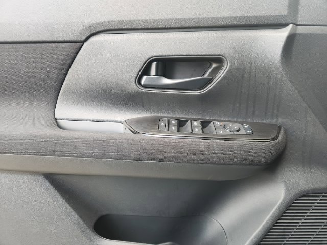 New 2026 Nissan Kicks S FWD image 17