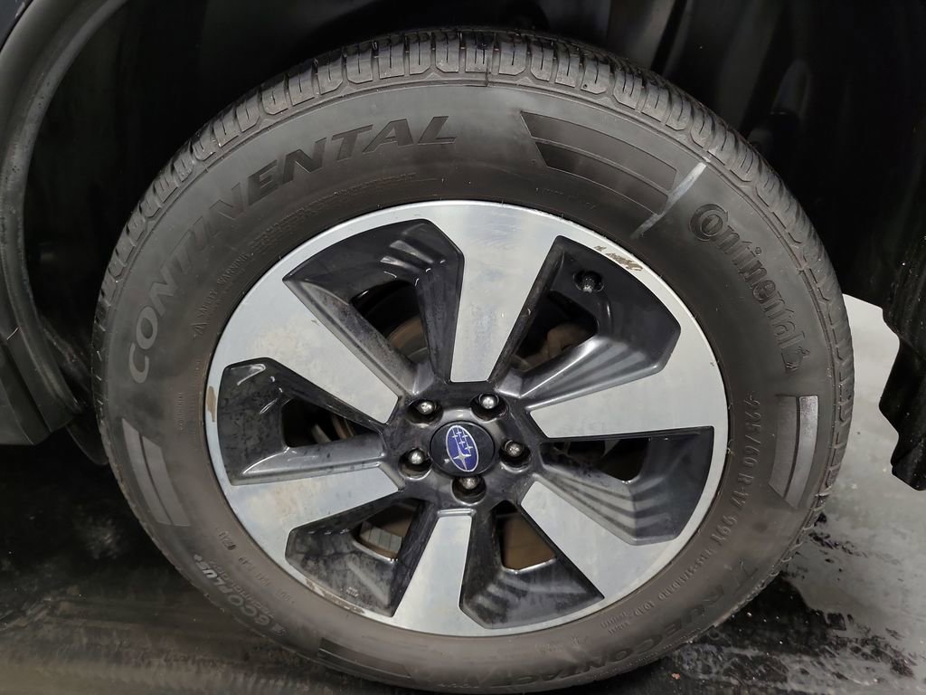 Used 2018 Subaru Forester 2.5i Premium w/ All-Weather Package image 11