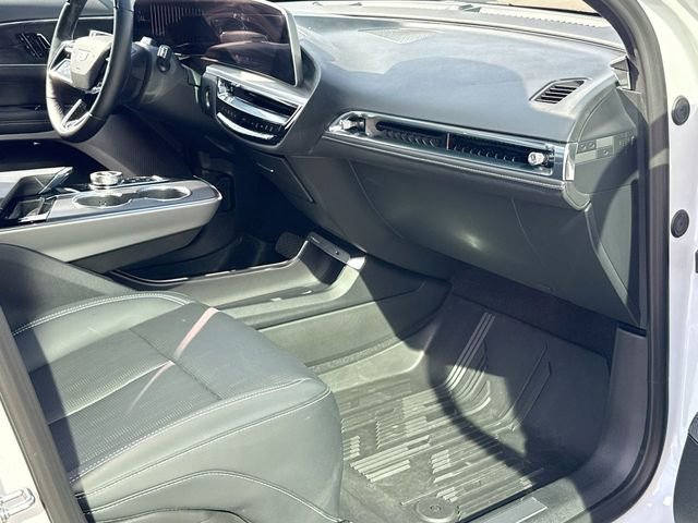 Used 2024 Cadillac Lyriq Sport w/ LPO, Floor Liner Package AWD/4WD image 33