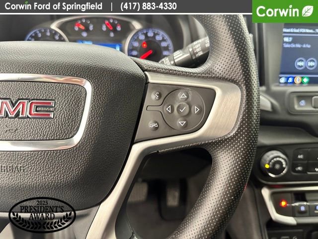 Used 2024 GMC Terrain SLE image 31